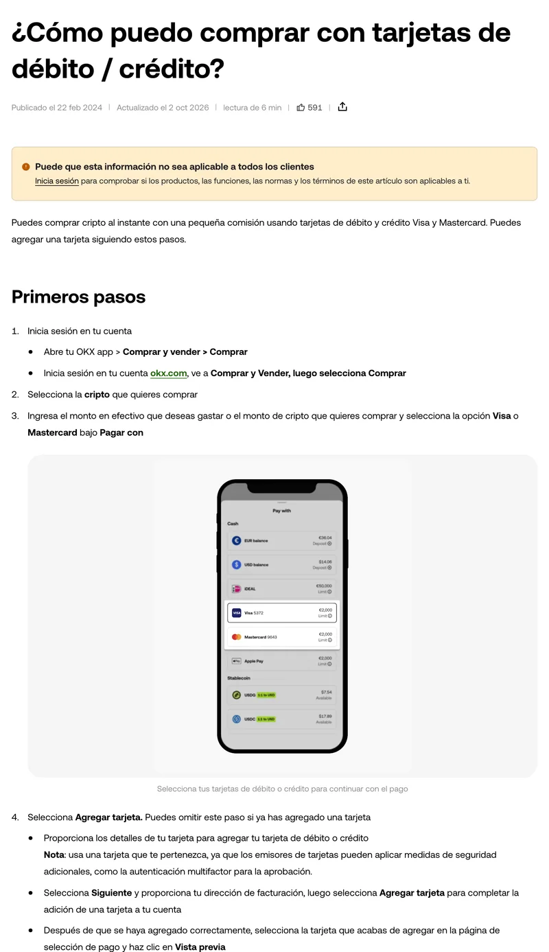 Captura real de la página de ayuda de OKX sobre cómo comprar con tarjetas de débito o crédito, con los pasos de primeros pasos y la ilustración de pago desde el teléfono.