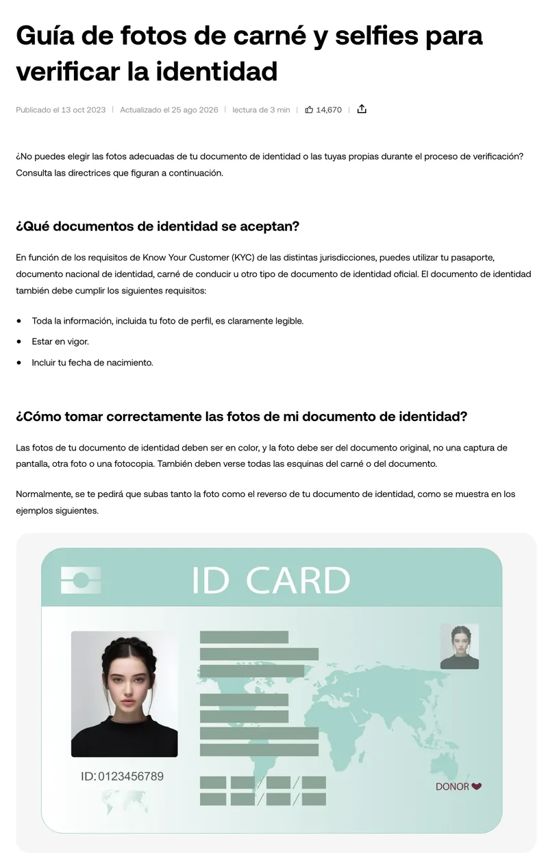 Captura de la guía pública de OKX sobre fotos de documento y selfies, con los requisitos del anverso y el reverso y un ejemplo genérico de documento de identidad.